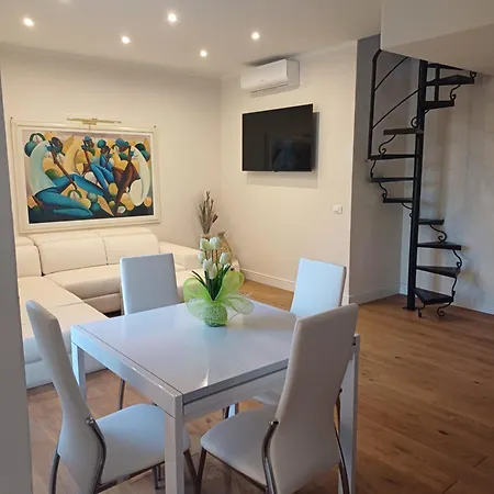Antonella Luxury Art Apartmán *
