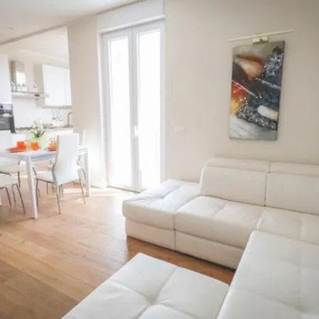Antonella Luxury Art * Viareggio