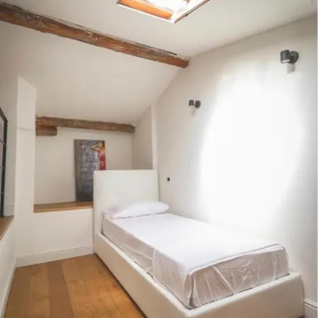 Antonella Luxury Art Apartment